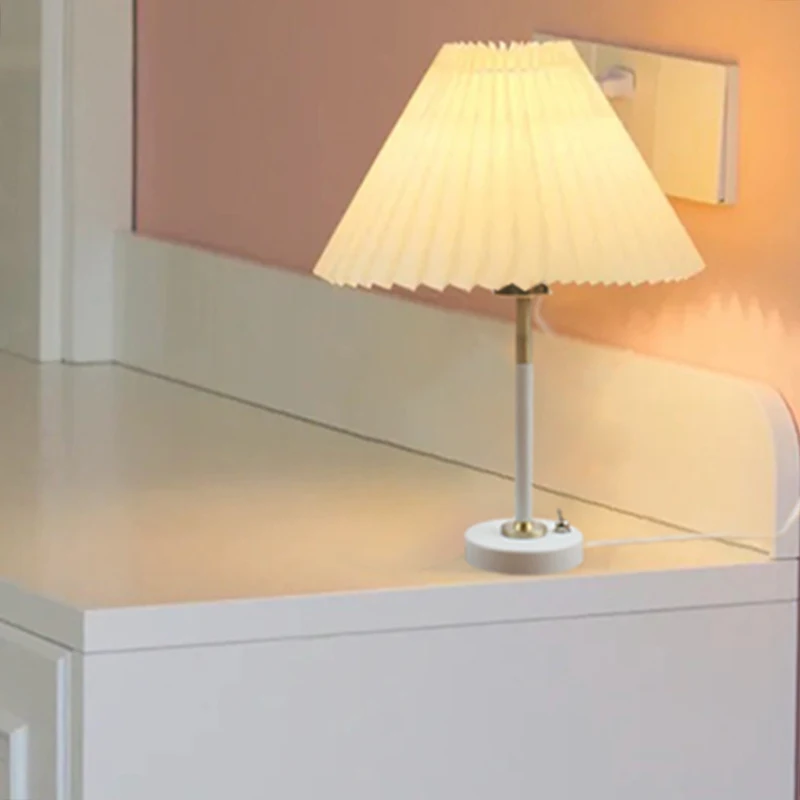 Desk lamp bedroom ins bedside lamp Nordic led net red creative plug-in desk light luxury American style