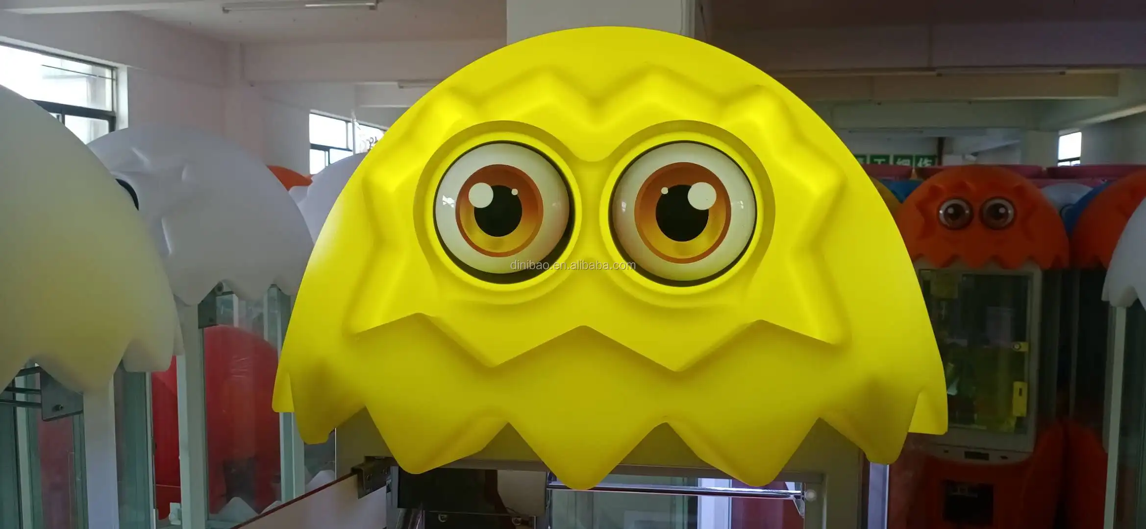 热销出厂价硬币操作玩具爪机有奖礼品自动售货机神奇蛋出售