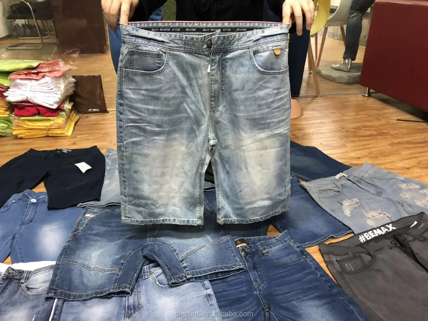 Red Stock Casual Short Jeans For Men Mad Eoin Guangzhou China - Buy ...