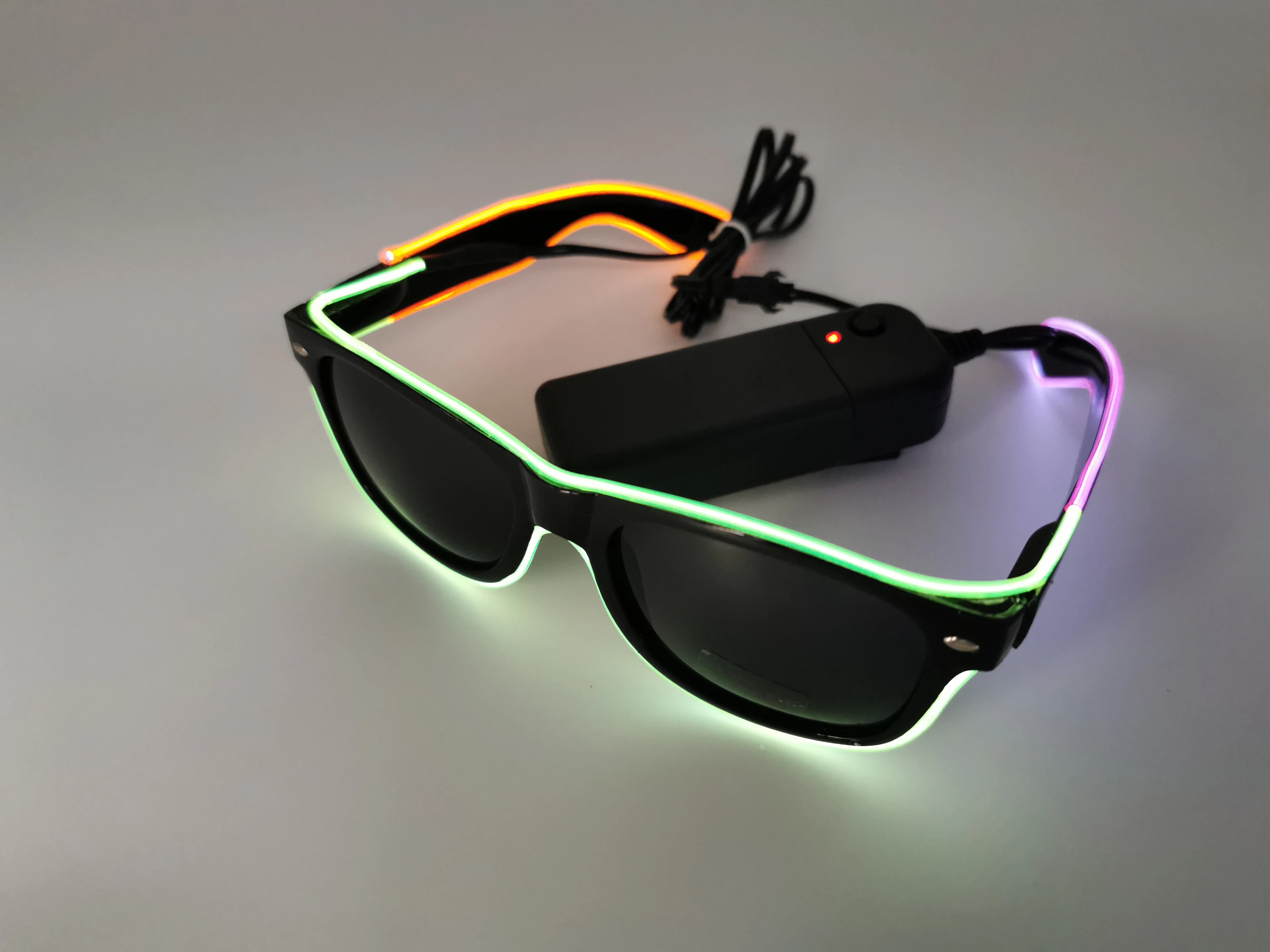 13 种颜色高亮度 el 线照明眼镜