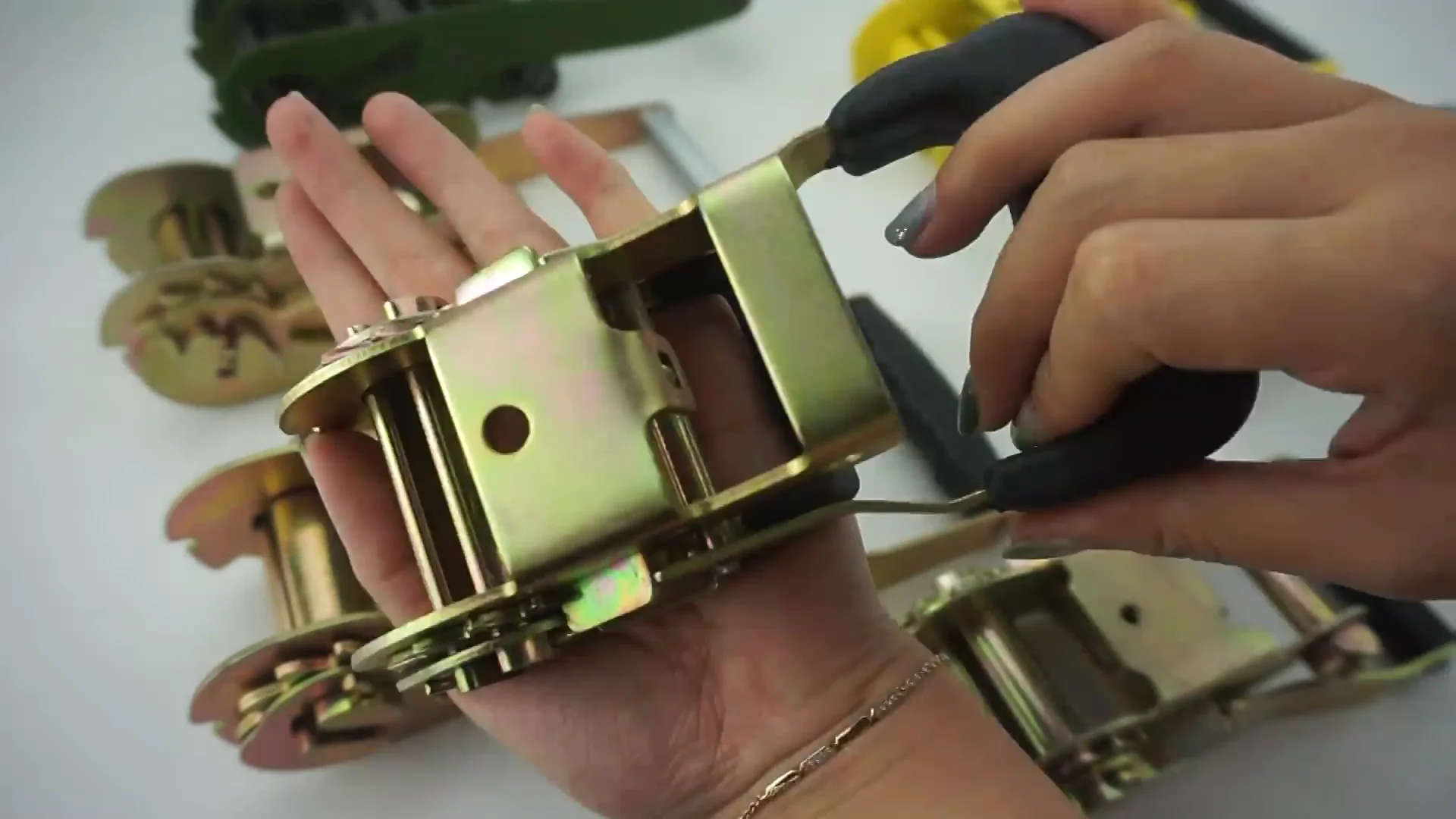 1/16" 1500kg Zinc Plated Mini Ratchet Buckle With Rubber Cover Handle