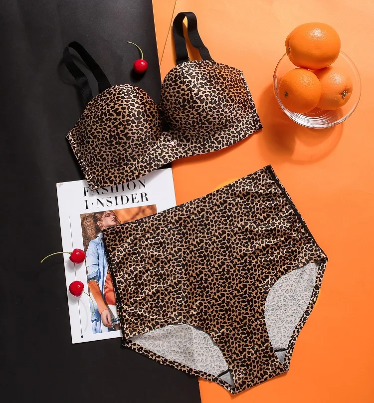 simple bra panty set