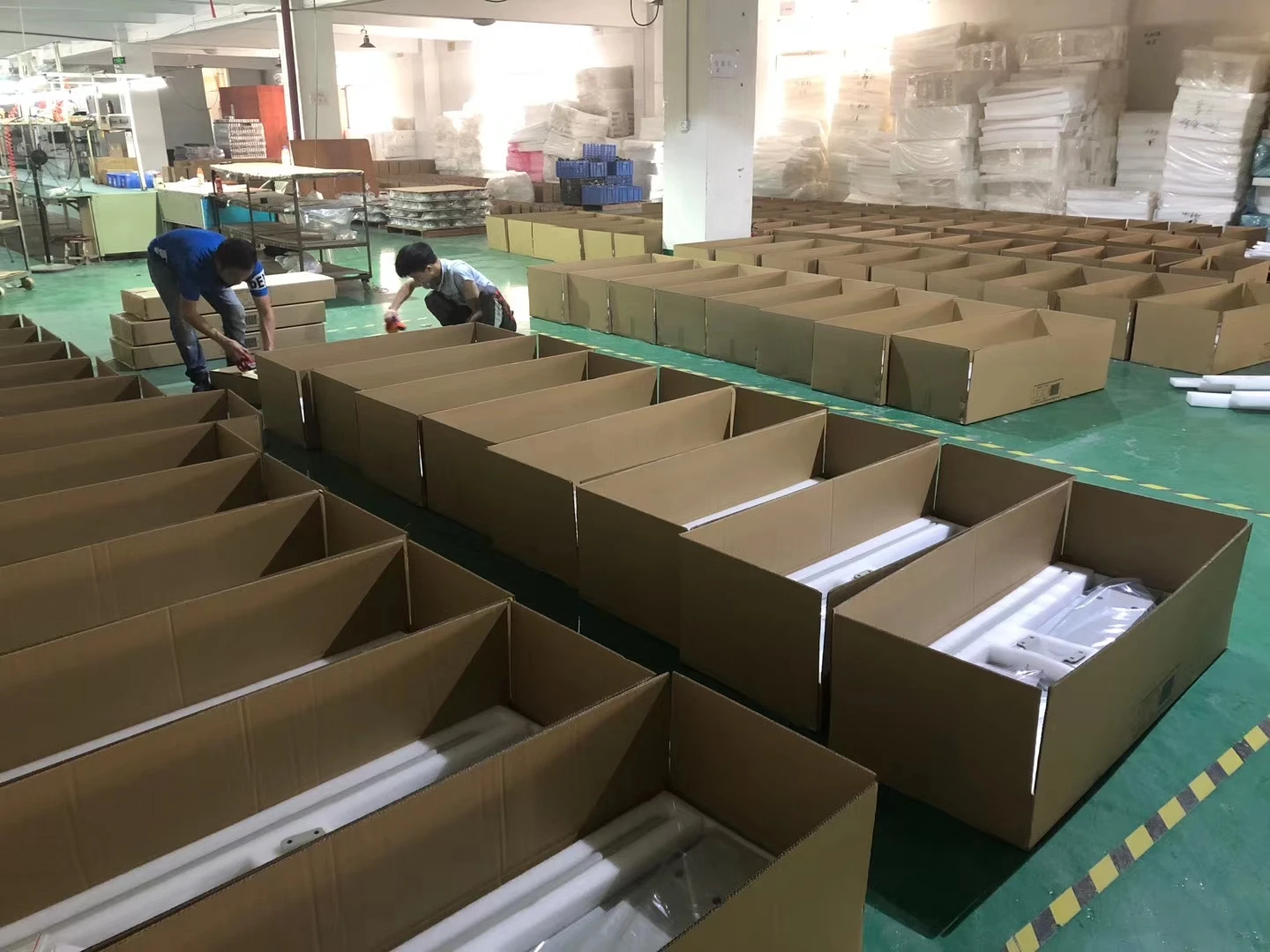 高亮度项目多合一太阳能街道led灯工厂有竞争力的集成太阳能路灯户外