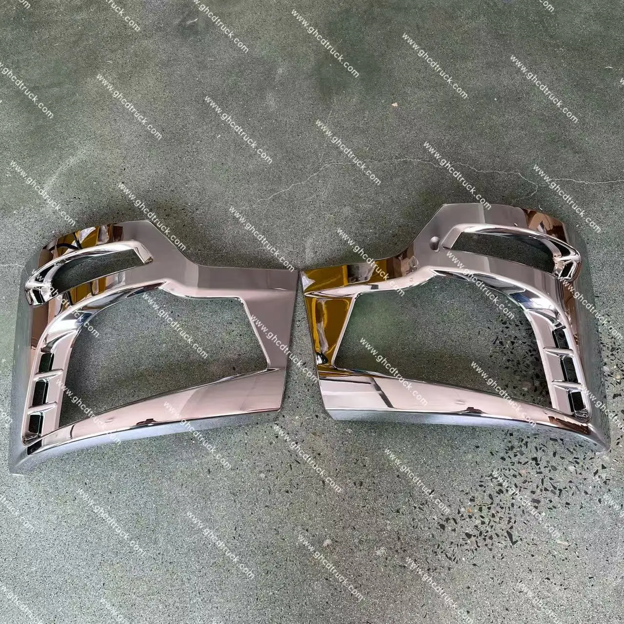 isuzu plastic-2