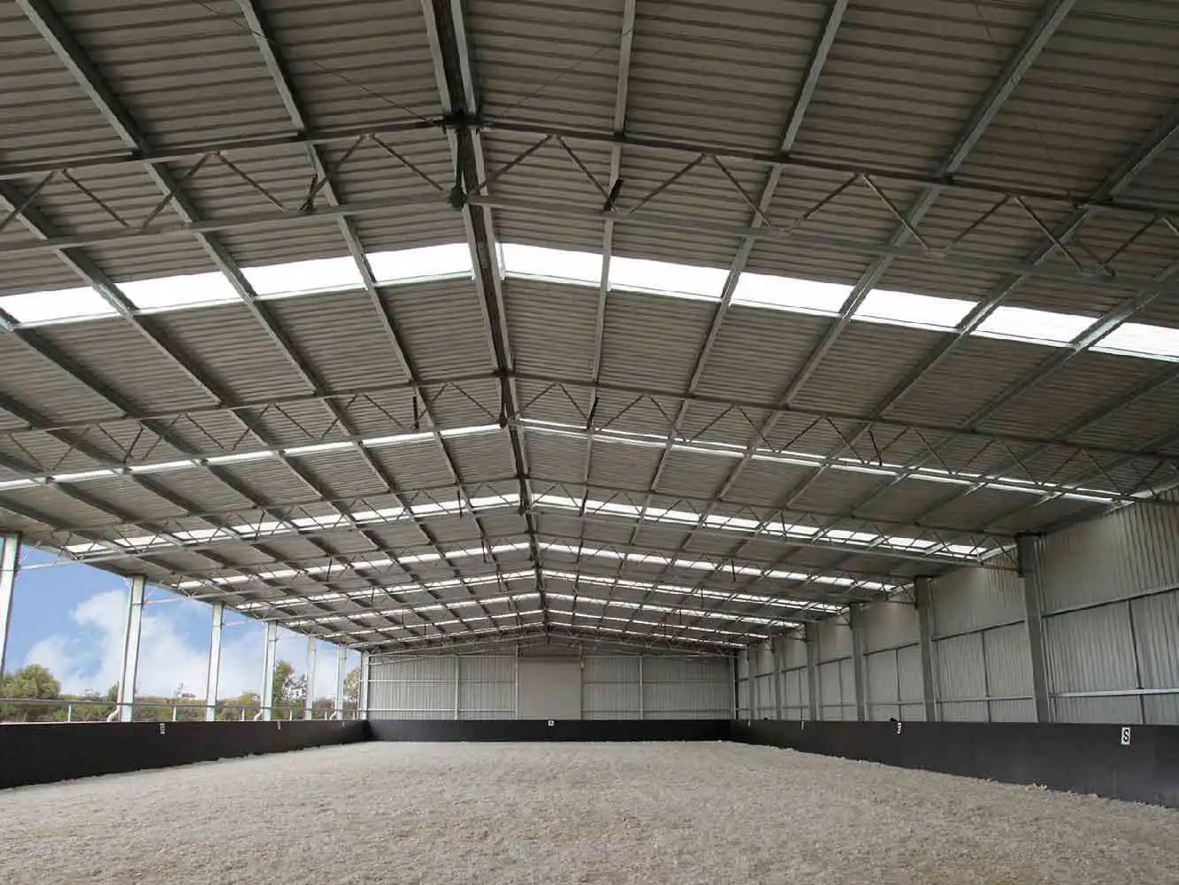 Columnfree Space Capital Steel Local Riding Arena Building Framing / Horse Park Covered Riding