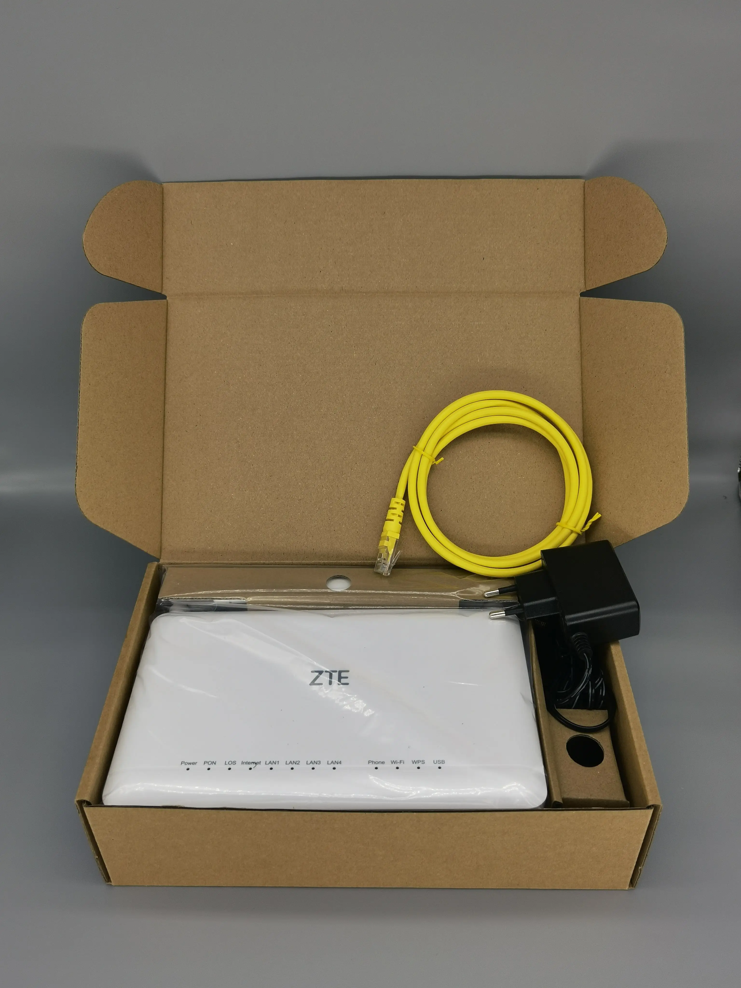 High Quality F670l V90 4ge 1pots 1fxs 24g 5g Dual Band Wifi Gpon Onu For Zte Original New 6589