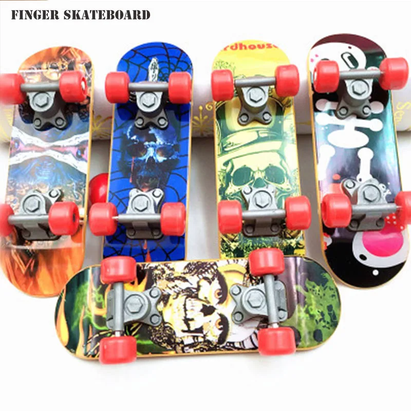 finger skateboared1.jpg