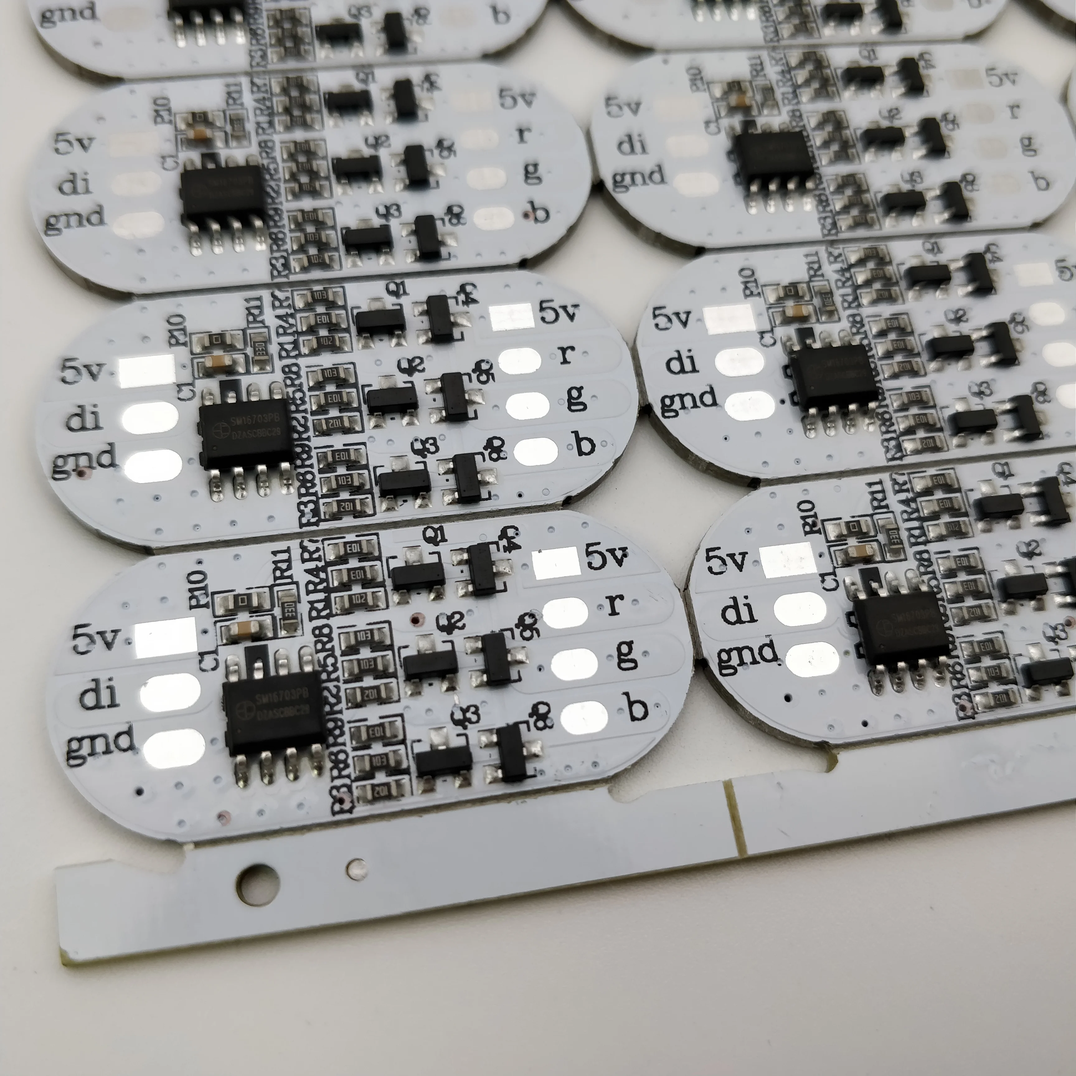converse a led converse a led