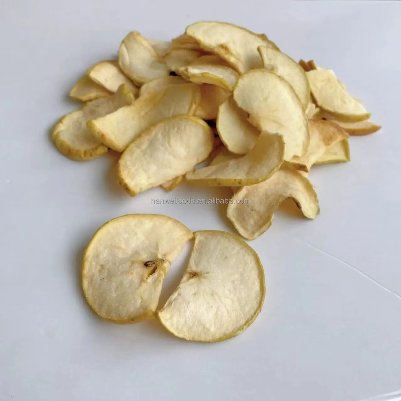 Crisp dry fruits vacuum fried apple slices healthy snack dried apple chips factory