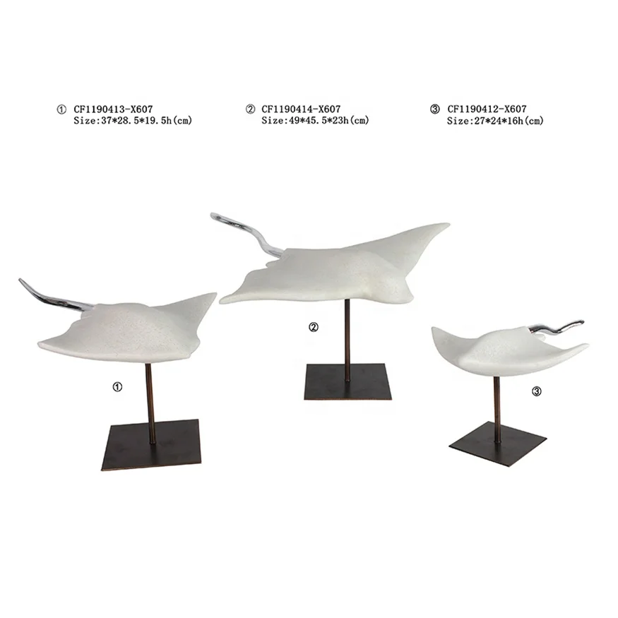 Wholesales resin whale sculpture ocaean desk top decor manufacture