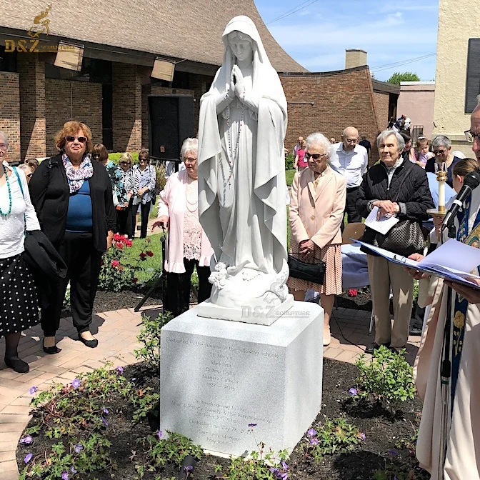 mary statue.jpg