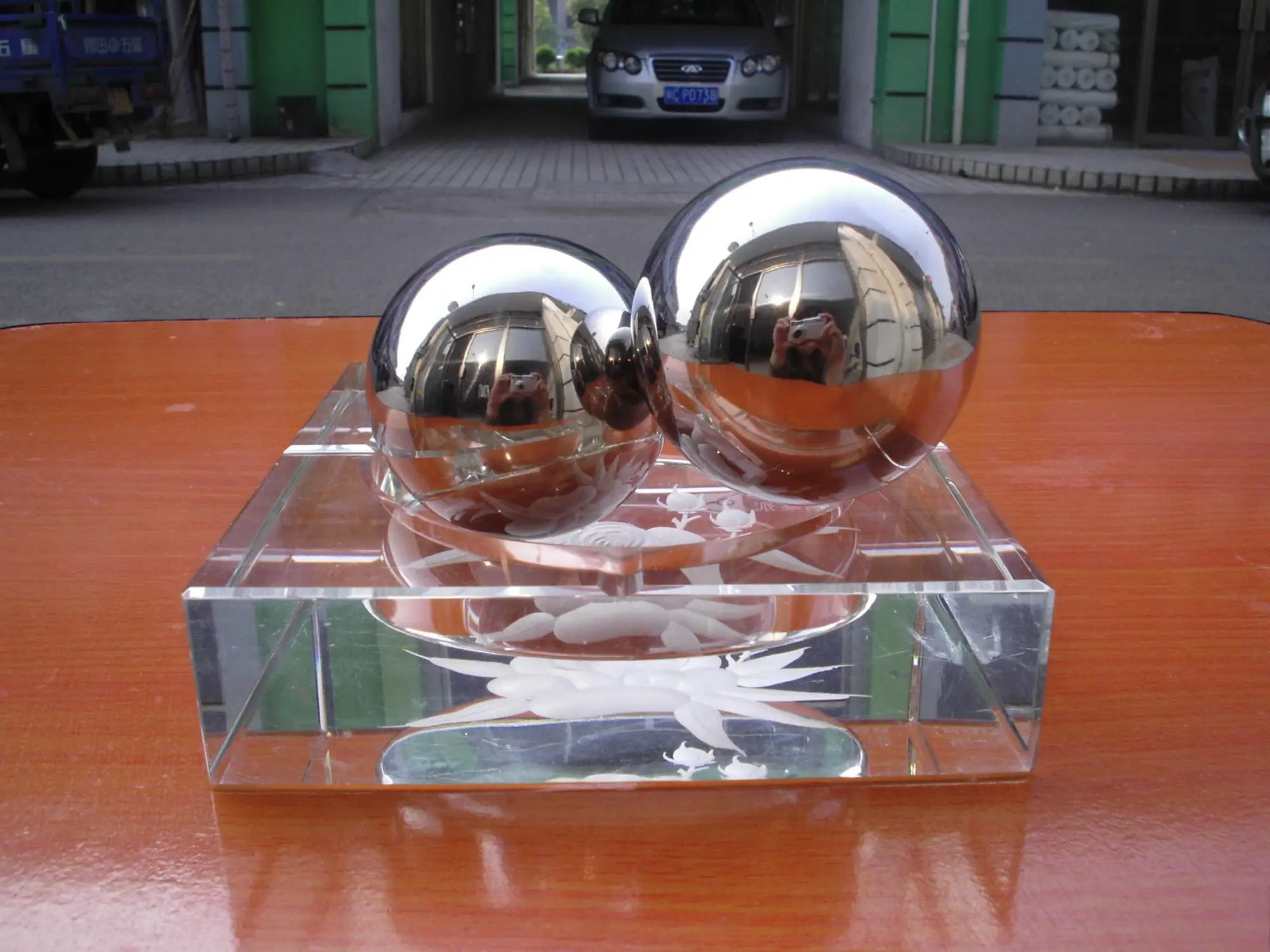 高抛光钢丝球带孔不锈钢空心球