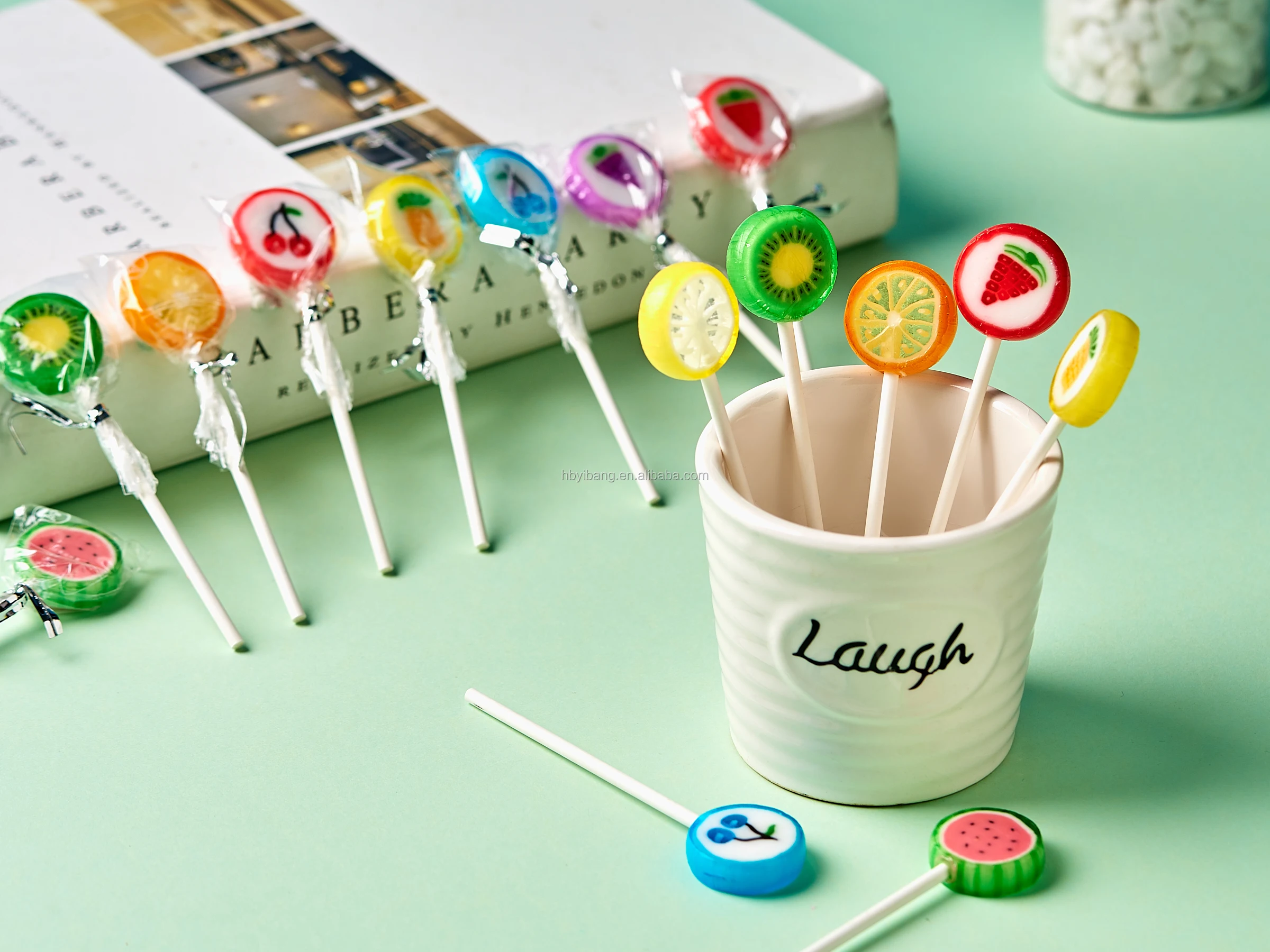 新的高品质多色橙色设计切片散装定制水果硬糖棒棒糖 - buy fruit