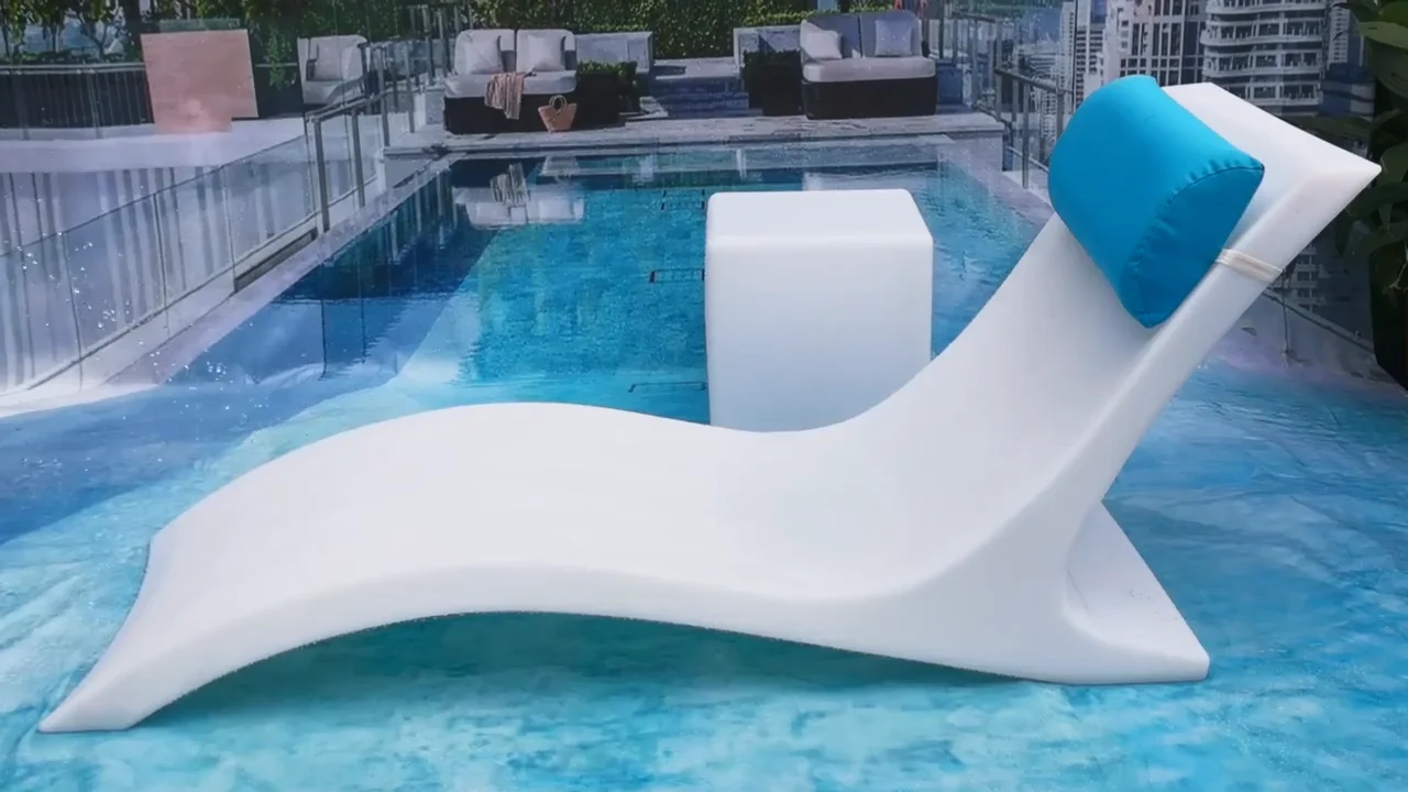 plastic swimming pool lounge chairs