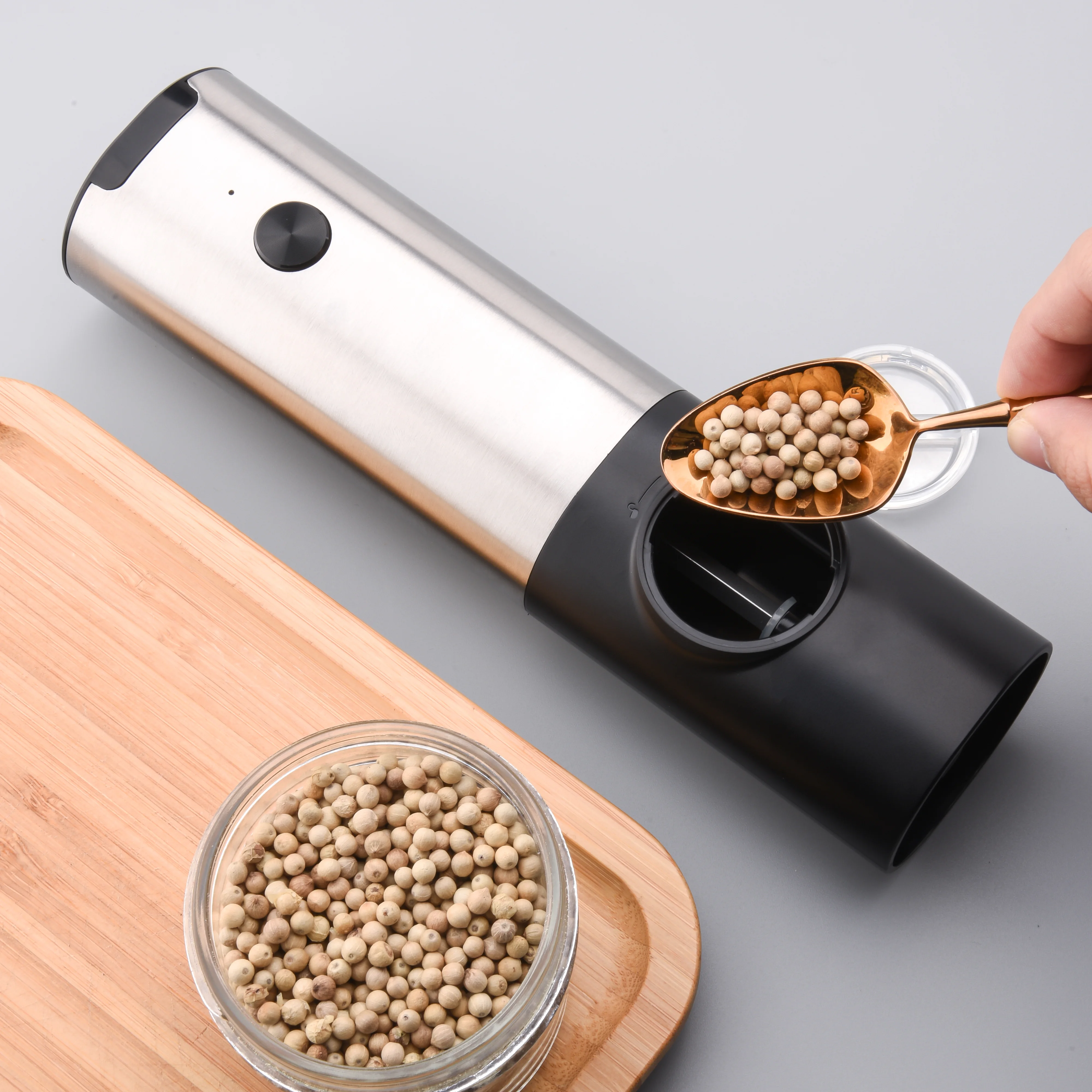 Hot Selling Electric Pepper Grinders Automatic Rechargeable Salt And