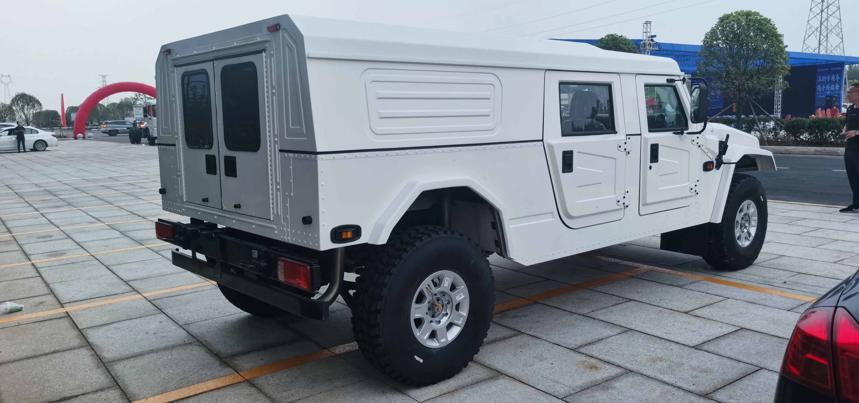 China Dfms Hq All Terrain 4x4 Off Road Vehicle Suv New Car Pickup Truck ...