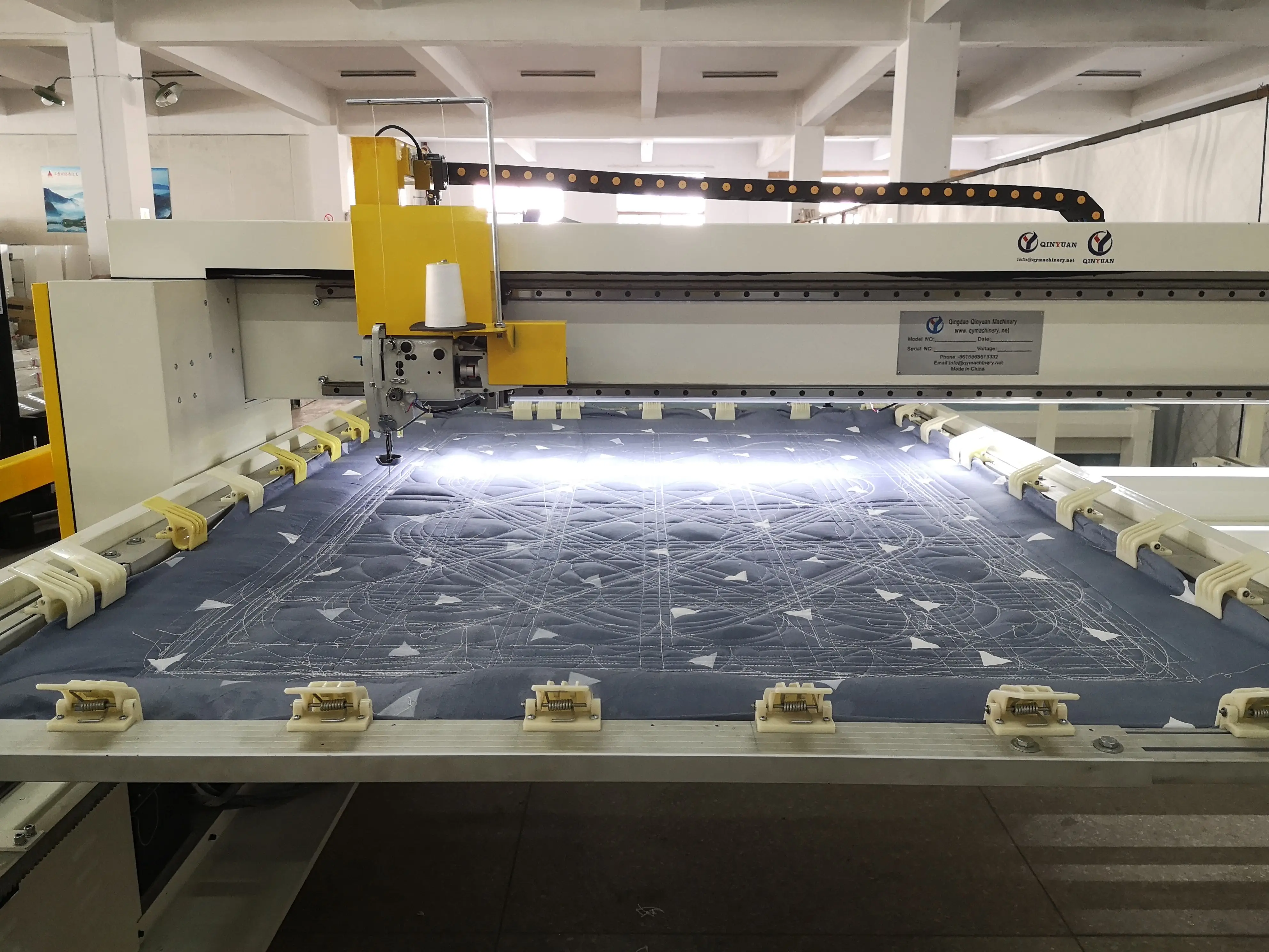 Single/Double Heads Quilting Sewing Machinery for Home Textile