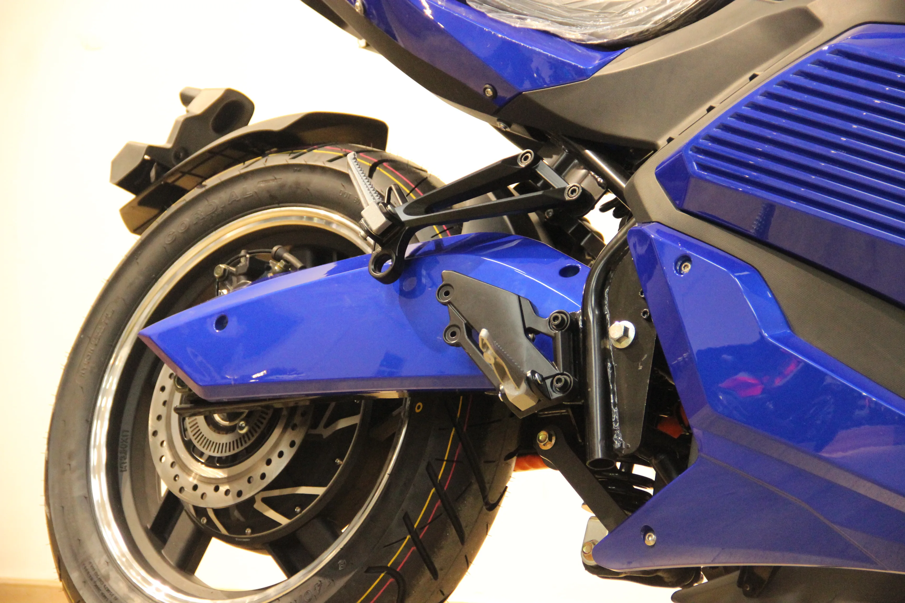 高品质8000w 72v 80ah锂电池电动摩托车摩托车可用库存