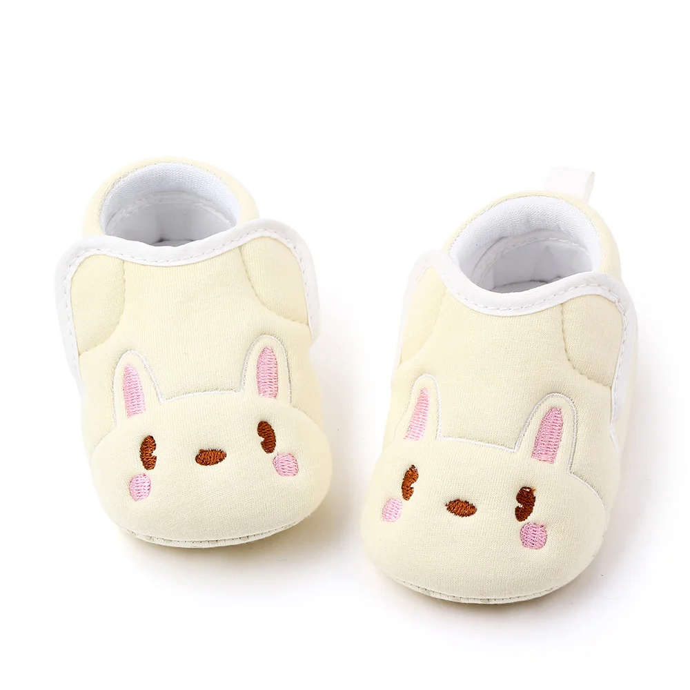 Cute animal design soft cotton newborn baby shoes for boys and girls in bulk manufacture
