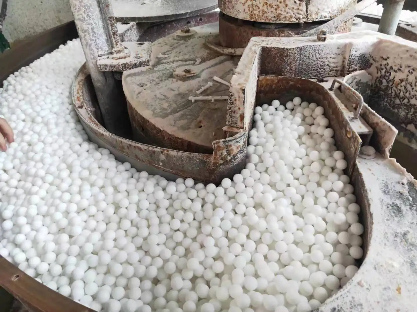 Cheap White Clear Small Hollow Plastic Sphere Balls 14mm 15mm 20mm