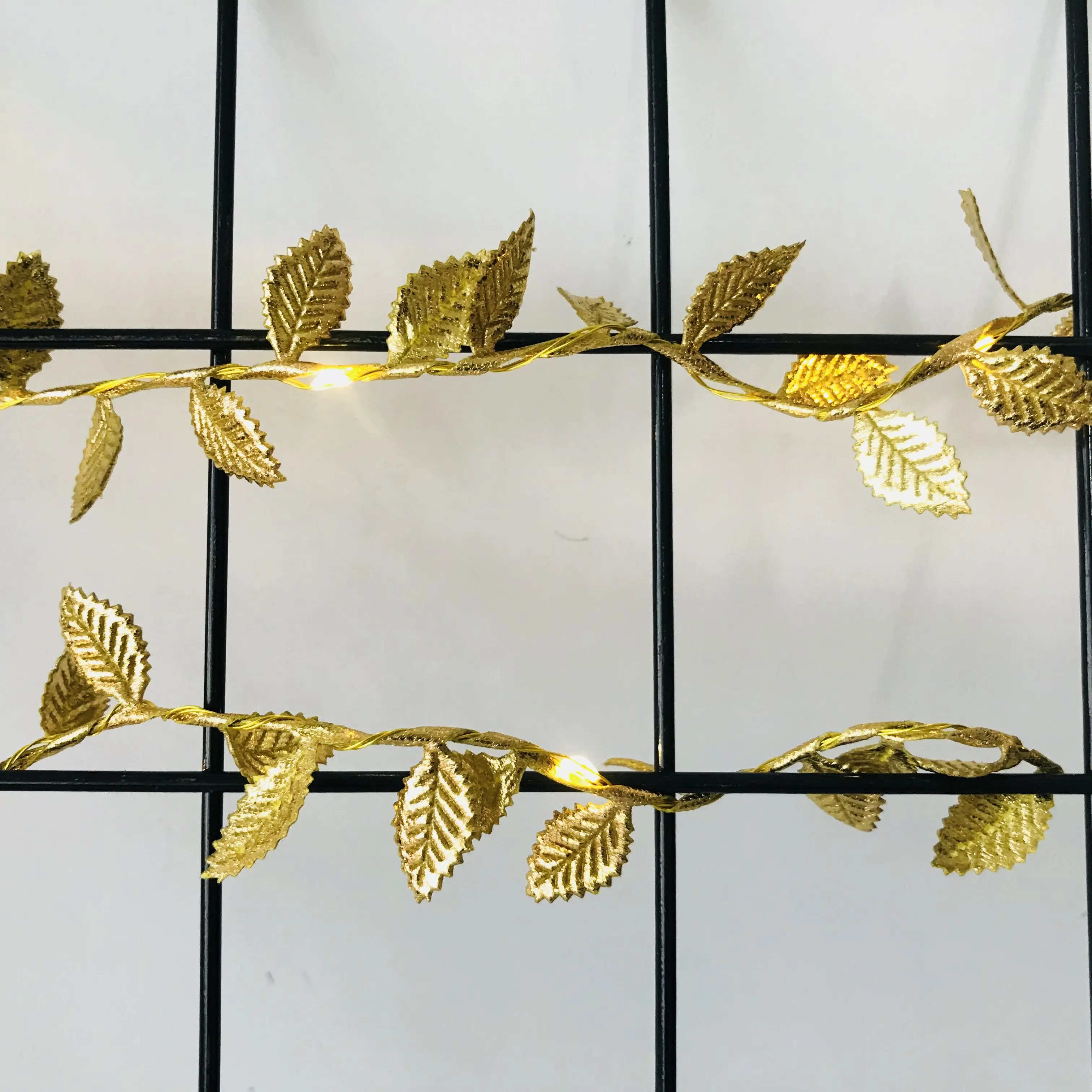 30 Count Warm White Led Copper Wire Light Battery Operated Gold Leaf