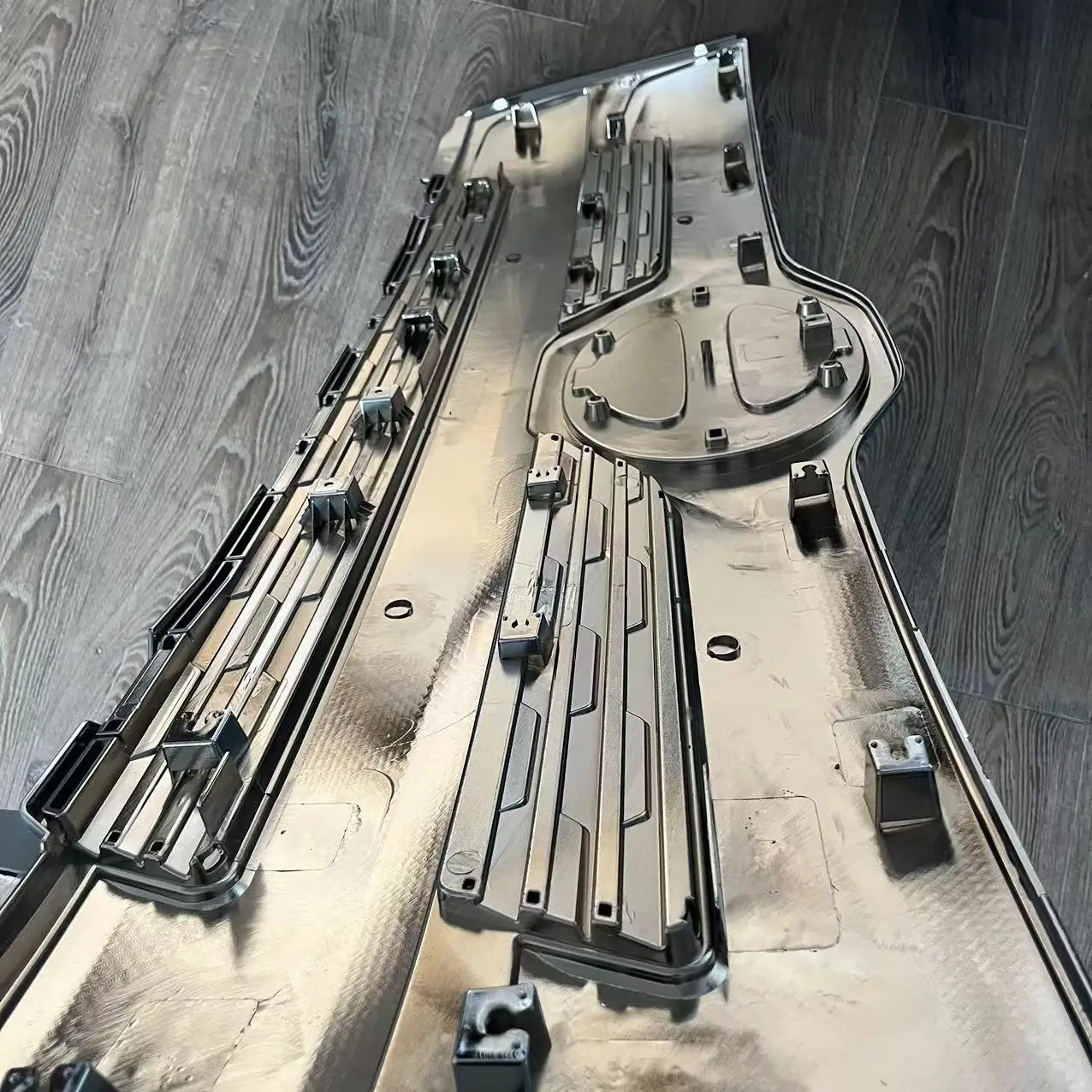 Newthinkin Grille For Hino Victor Lower Panel Truck Accessories Truck