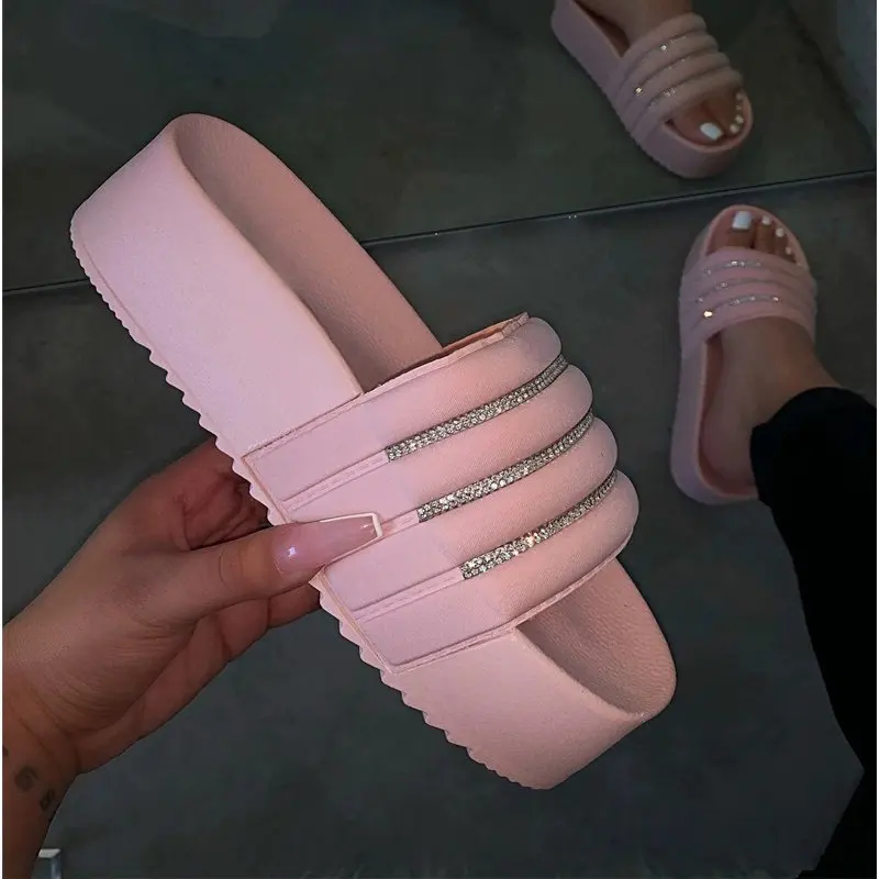 trendy slippers for girls