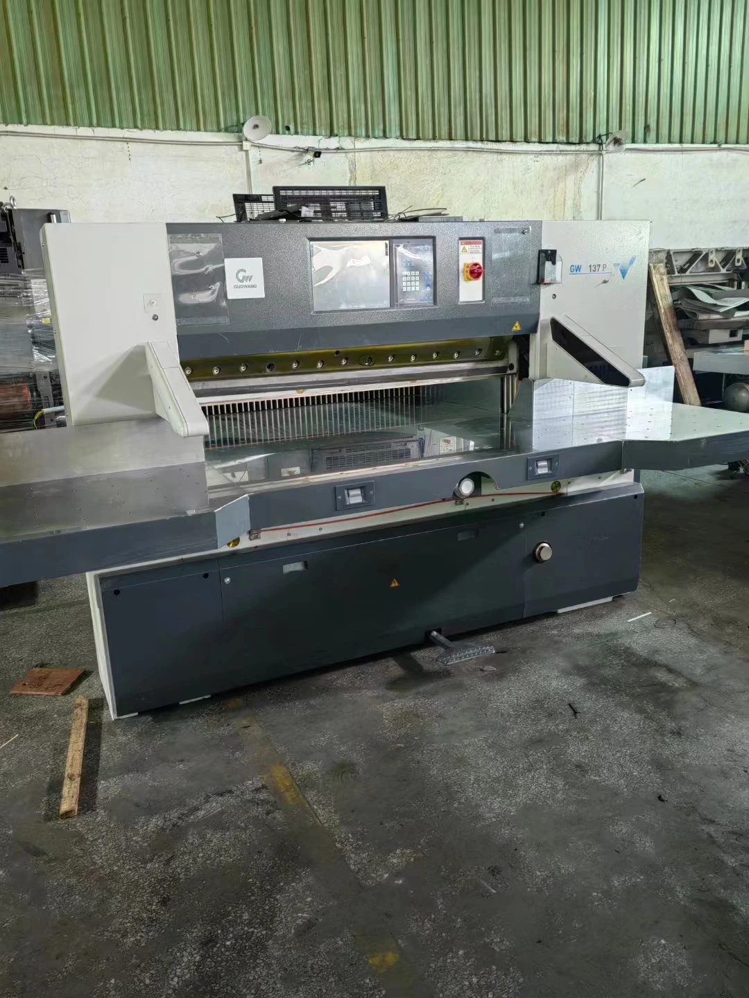 Hydraulic Computerized Paper Cutter Guillotine Machine Buy Paper