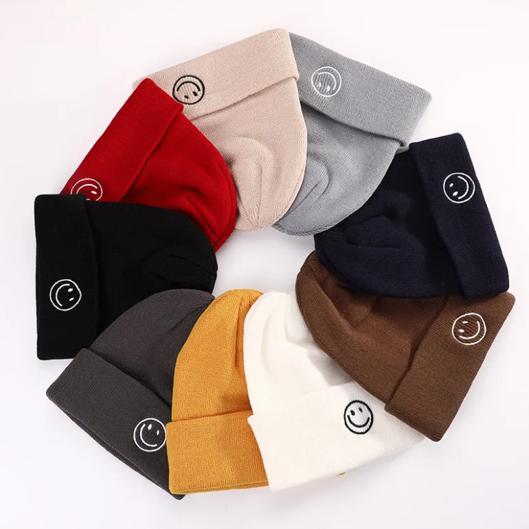 

winter hats,12 Pieces, Black,red