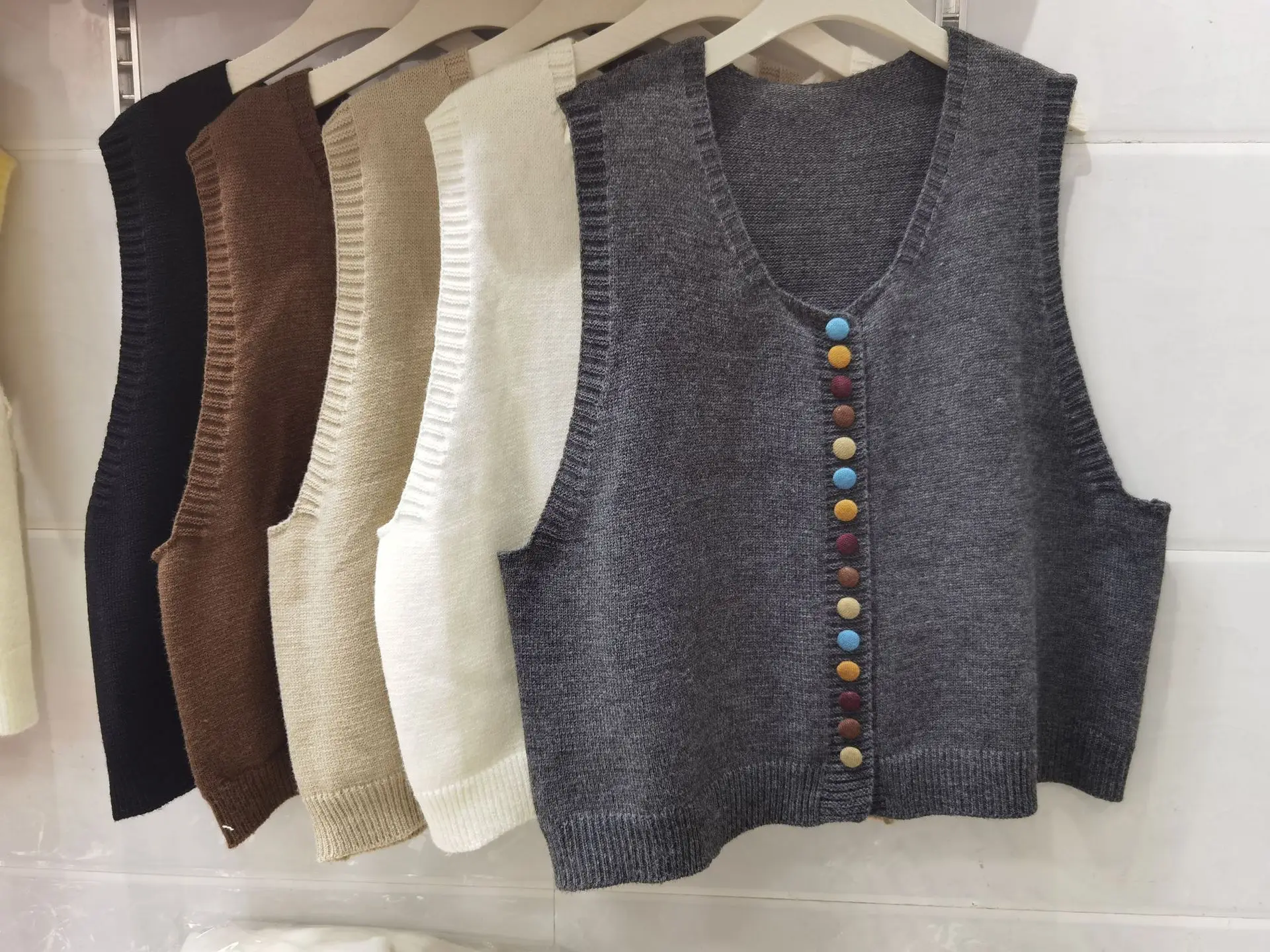 Colorful Button Knitted Casual Eco-Friendly Vest for Women Artistic Retro Soft Neck Layered Cardigan Outerwear