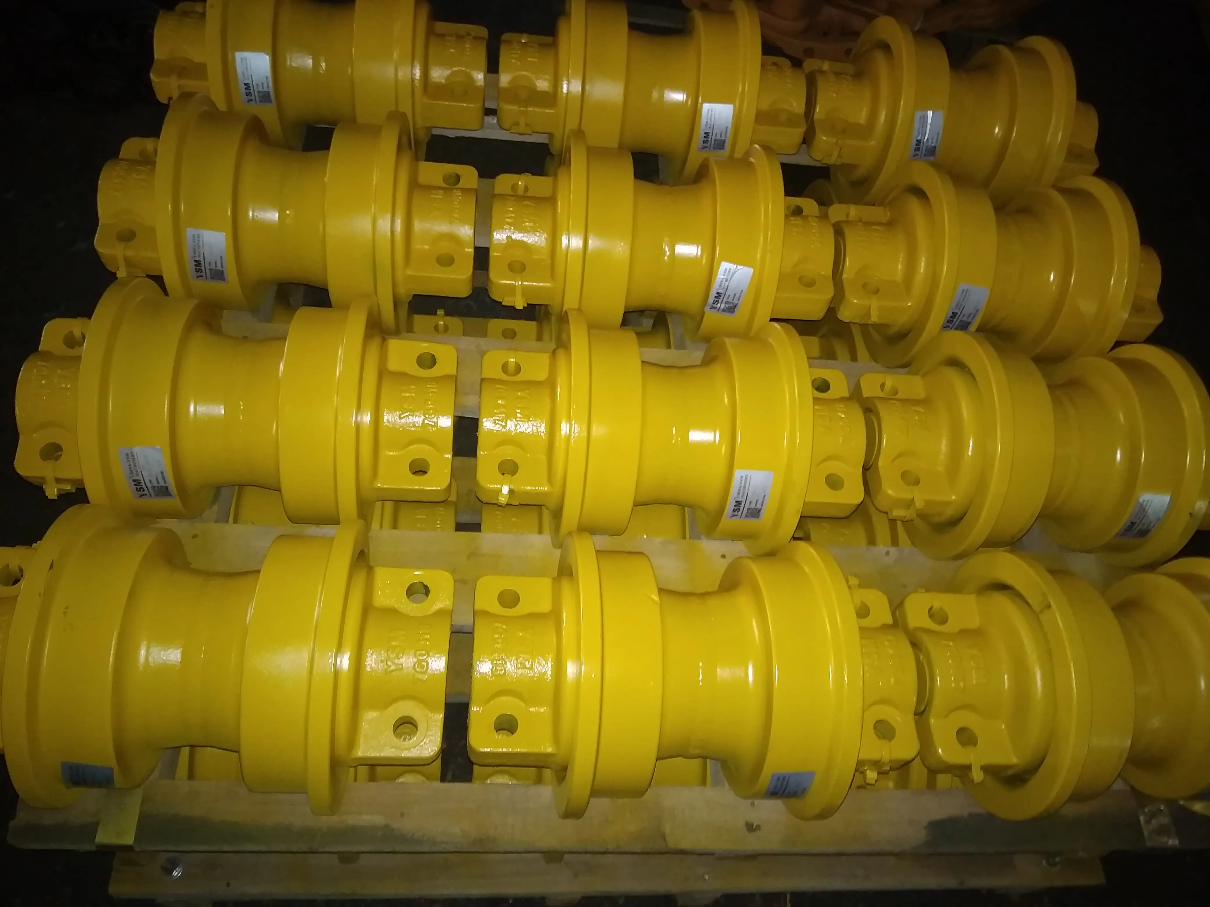 Double Flange Track Roller For Bulldozer Undercarriage D606 14130