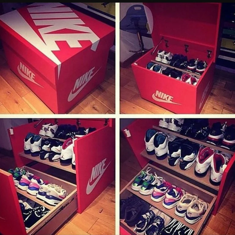 Обувь в коробке