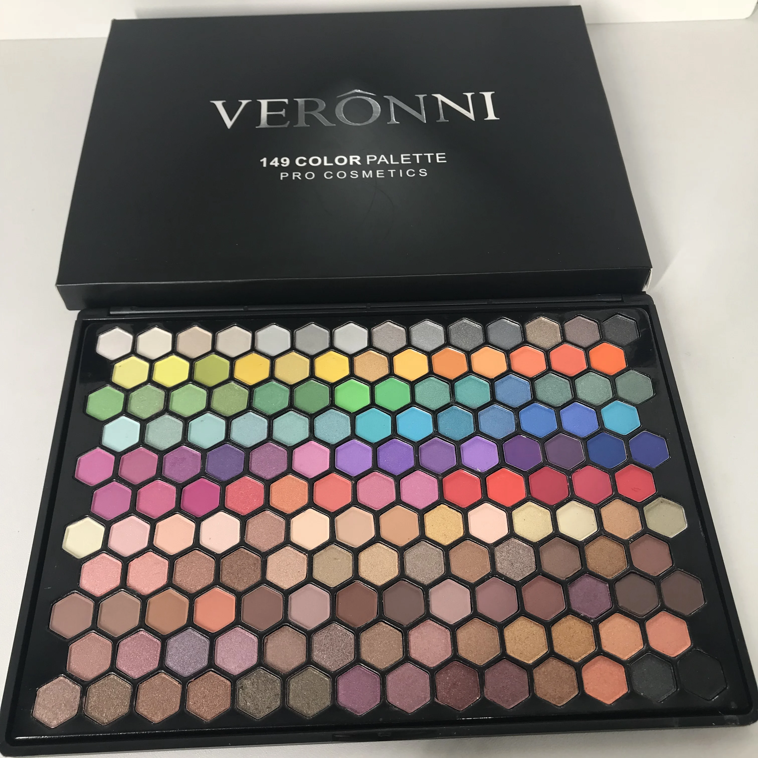 pigmented eyeshadow palette