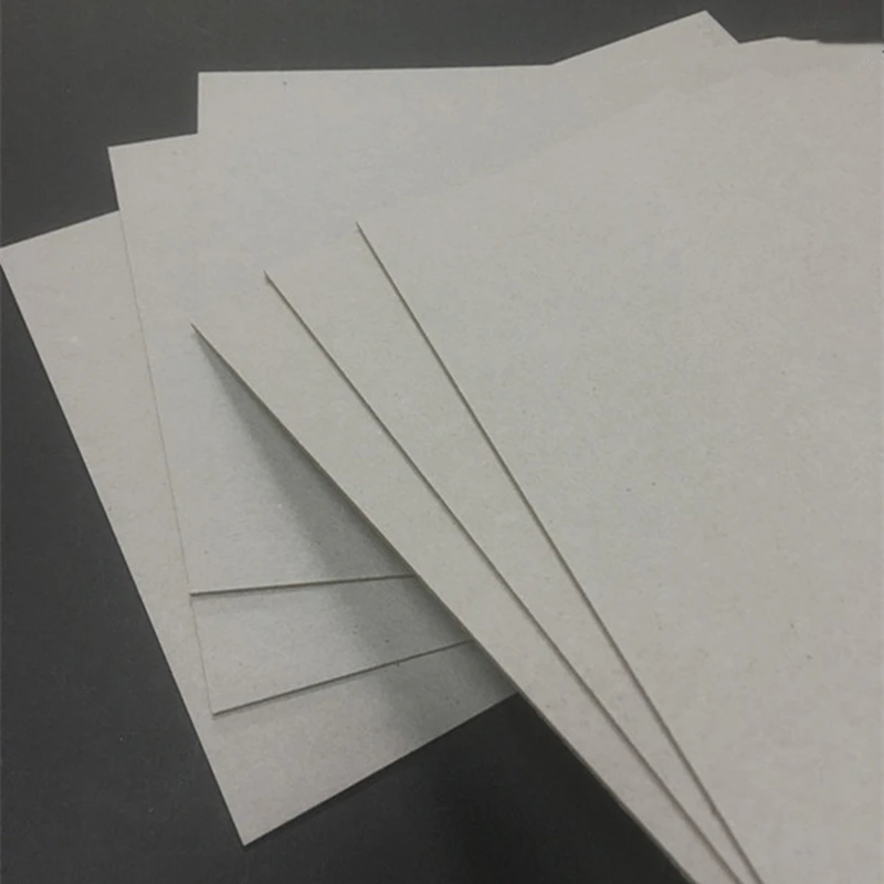 Размеры серой бумаги. Картон Zenith gc2. Серый лист картона. Картон листовой серый.