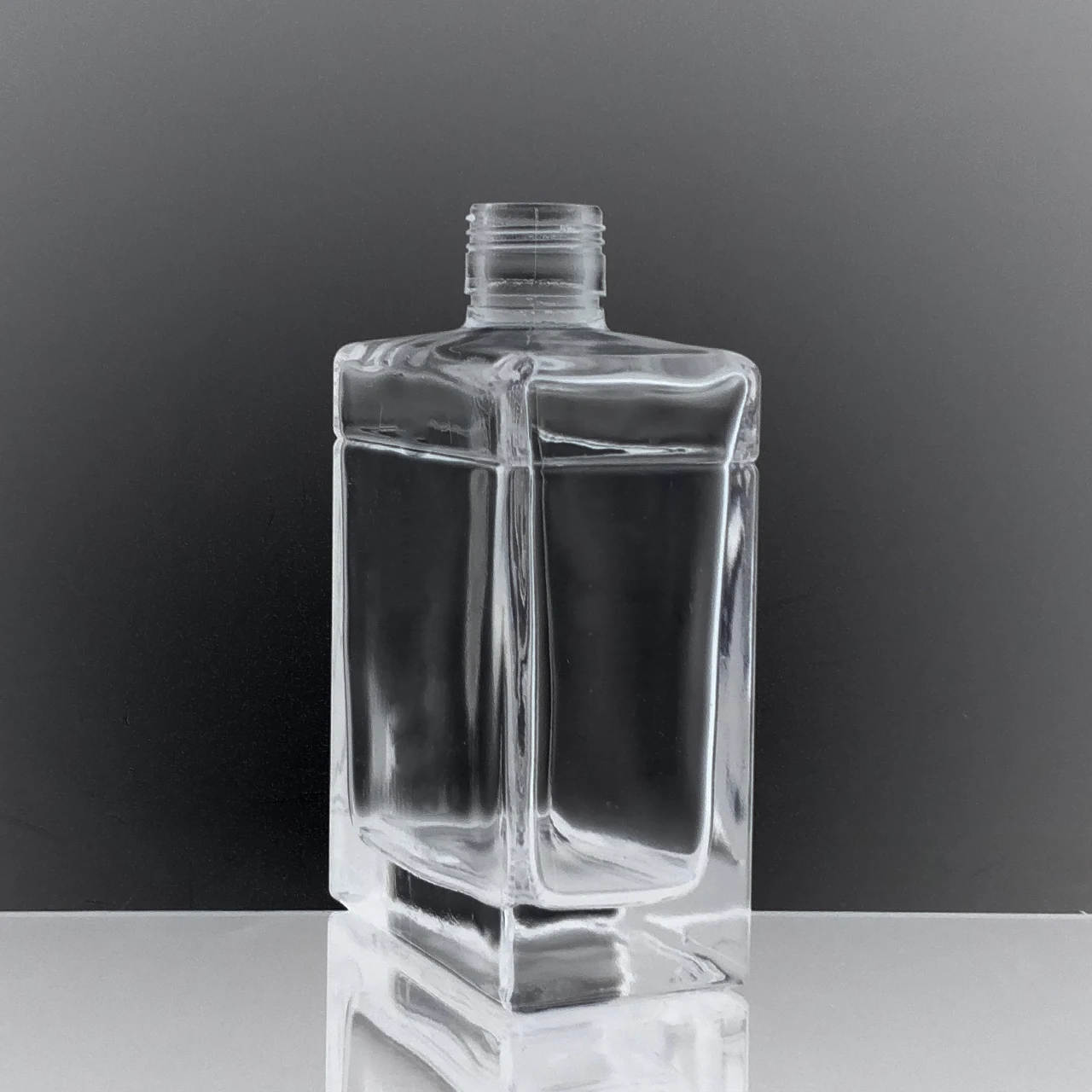 超级火石额外白色清除方形螺丝顶酒 450毫升玻璃瓶