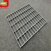 i 32 Parking Lots Sidwalks Galvanized Steel Grating with Kick Plate