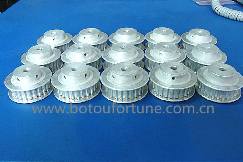 Htd5m Belt Conveyor Drive Pulley Round Belt Pulley 60 Teeth 9mm Width