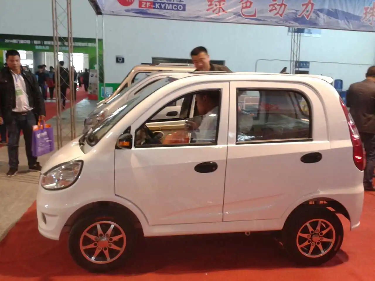 China Cheaper Popular 4 Seater Electric Passenger Car Price - Buy 4