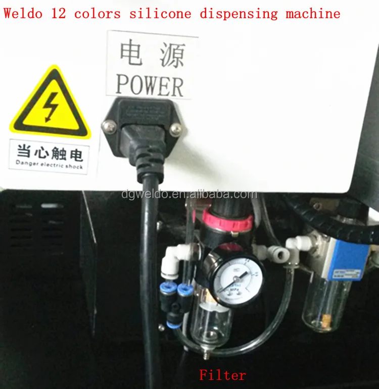 Automatic dropping machine for soft pvc key chain