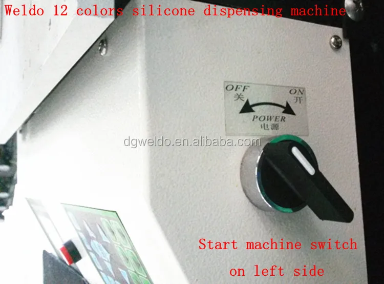 Automatic dropping machine for soft pvc key chain