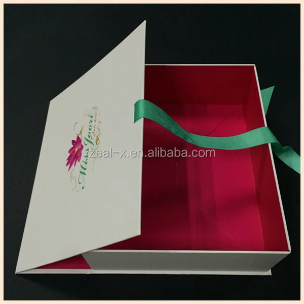 New! Top-design Paperboard Green Rose Red Logo Color Logo Inside Printing Boxes With Green Satin Ribbon