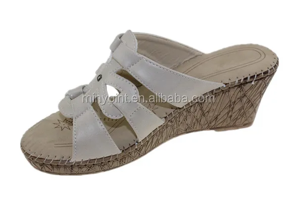 Vieille Vieille Chaussure De Chaussure Femme De De Vieille Femme Femme Vieille De Chaussure P8wn0XOk