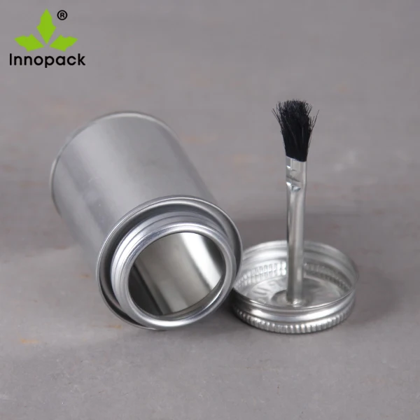 Кисть для клея шиномонтажного. Металлические банки для клея с кисточкой. Длинный нос и колпачок с кисточкой. Крышка кисточка. Крышка с кисточкой.