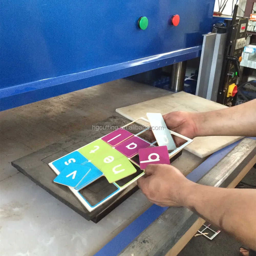 cardboard cutting machine