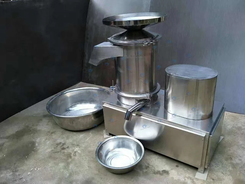 Egg Breaking Machine  