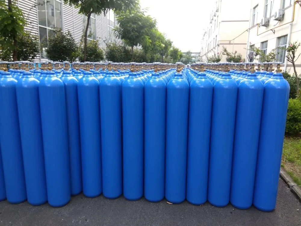 10 order JP cylinder loading today (5).jpg