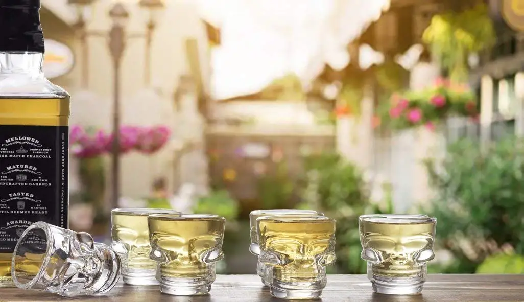 8 Kikkerland Skull Shot Glasses