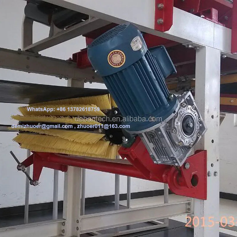 Spiral Conveyor Belt Brush Cleaners Rollers With Cylindrical Conveyor