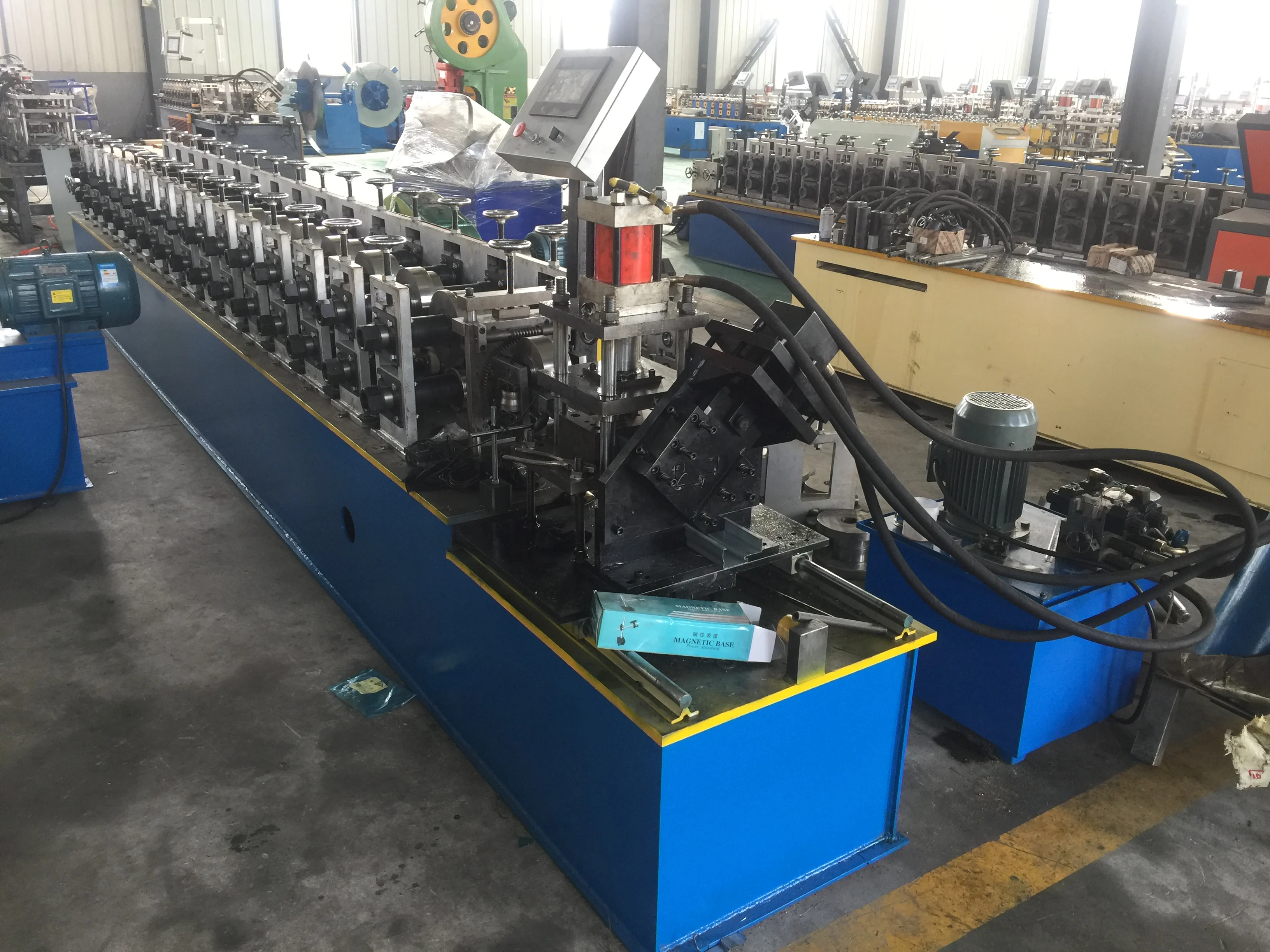 china galvanized steel aluminum gate frame cold roll bending line