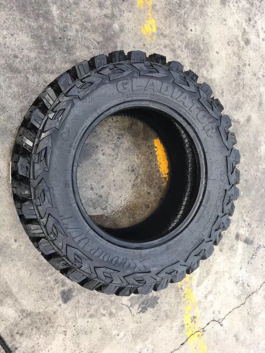 5r26 gladiator mud terrain tires
